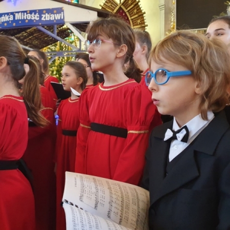 Koncert kolęd w kościele pod wezwaniem św. Jakuba Apostoła w Imielnicy w Płocku 05.01.2020 